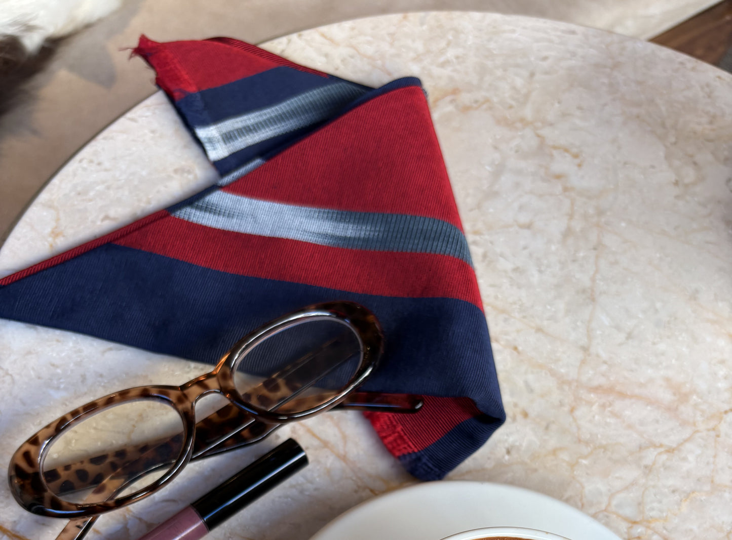 Üçgen kutnu bandana