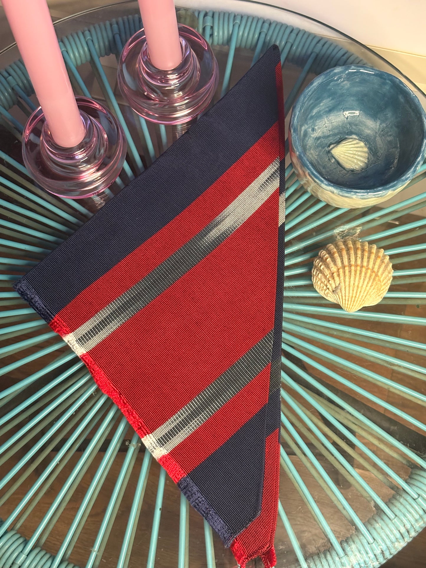Üçgen kutnu bandana