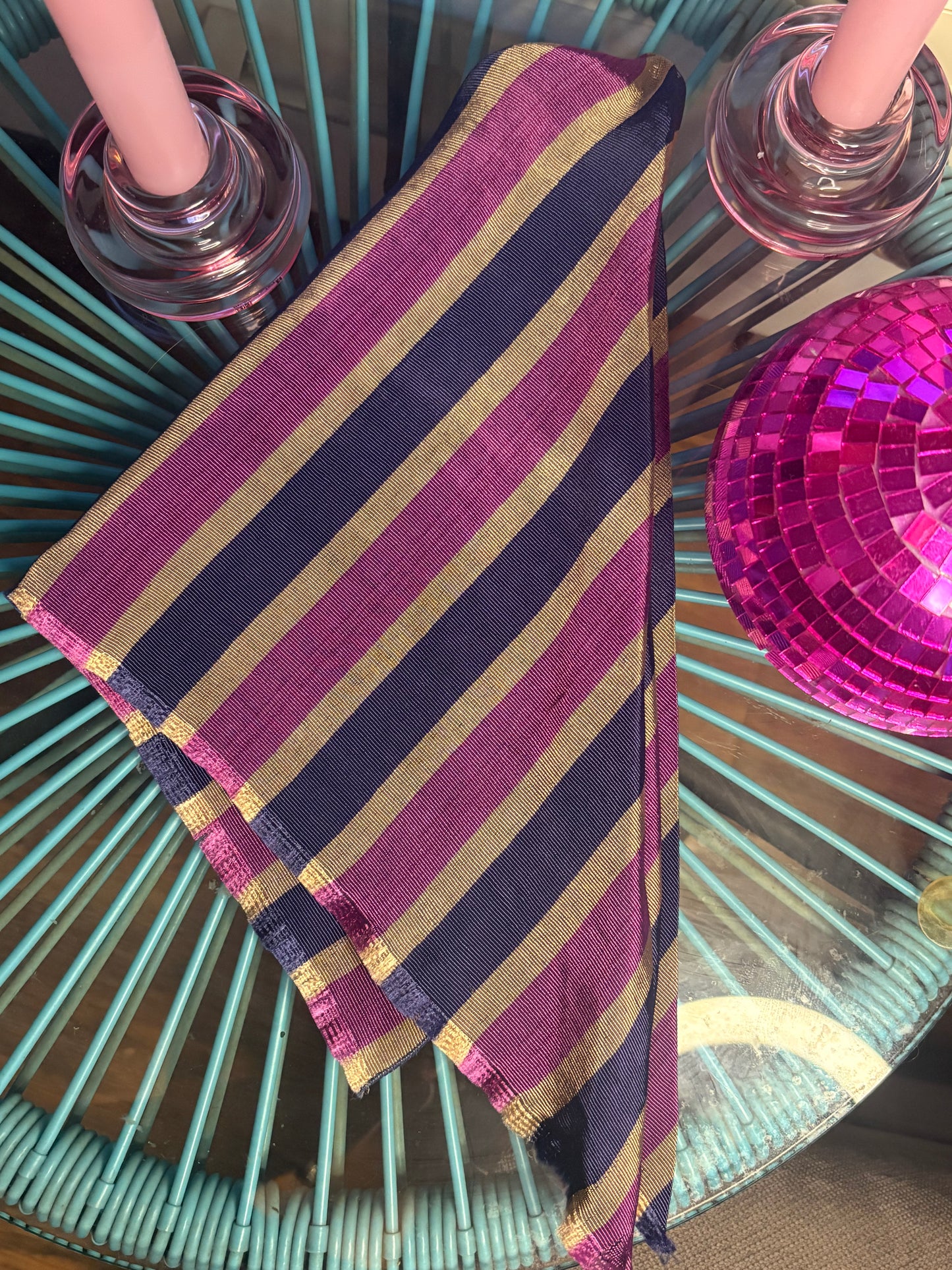 Üçgen kutnu bandana